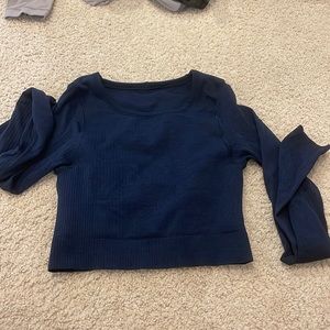 Lululemon navy blue long sleeve crop